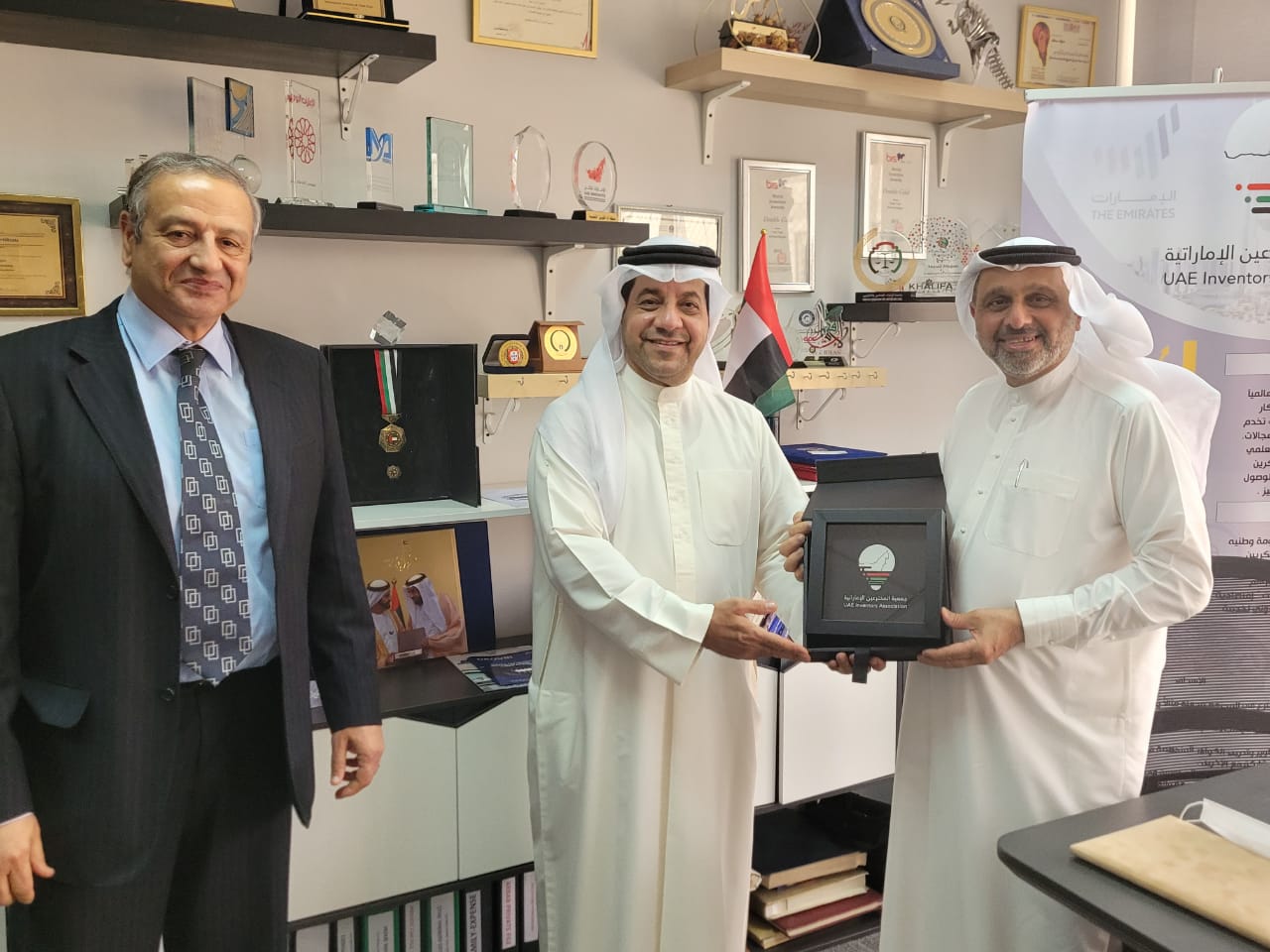 The visit of the journalist Rashid Al-Kharji  to the headquarters of the association